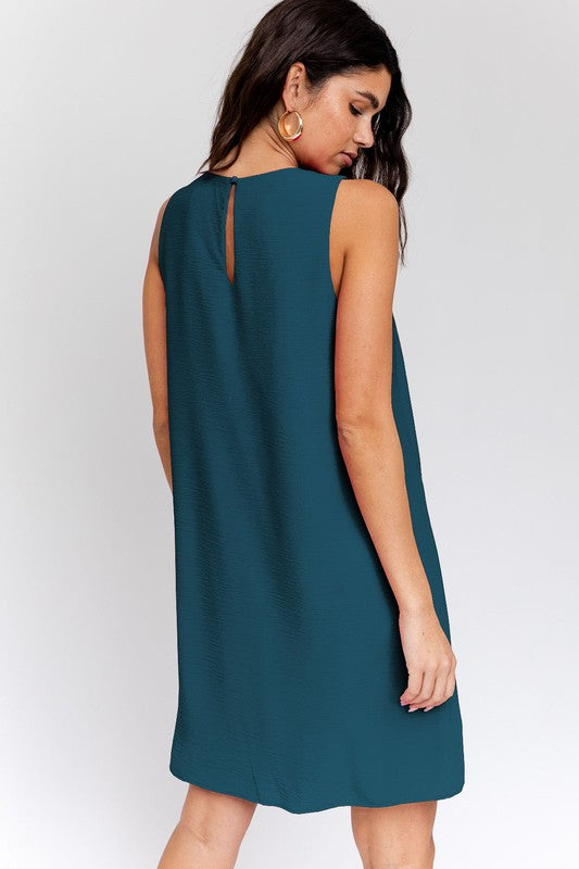 Gilli Sleeveless V-Neck Dress