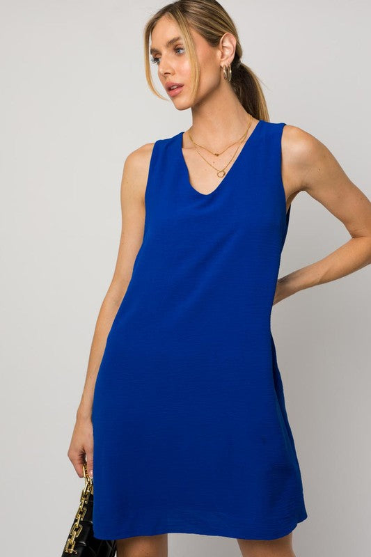 Gilli Sleeveless V-Neck Dress