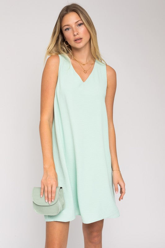 Gilli Sleeveless V-Neck Dress