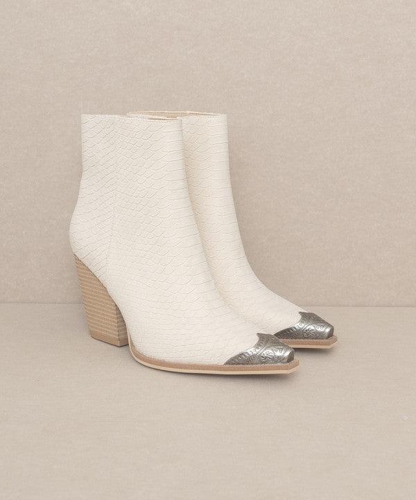 OASIS SOCIETY Zion - Bootie with Etched Metal Toe - 