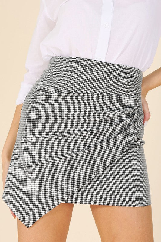 Lilou Houndstooth Shirred Wrap Mini Skirt