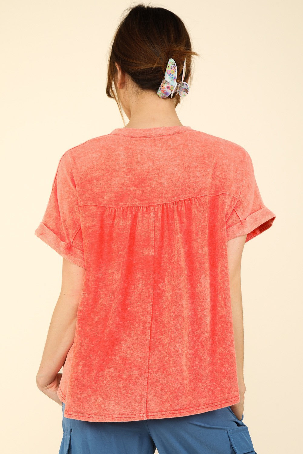 VERY J Nochted Short Sleeve Washed Top