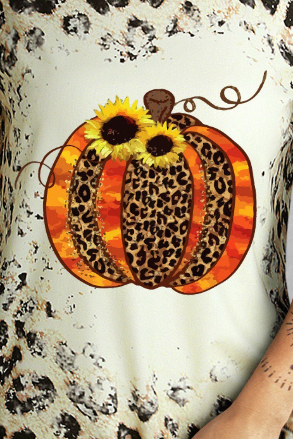 Leopard Pumpkin Graphic Tee - T-Shirt