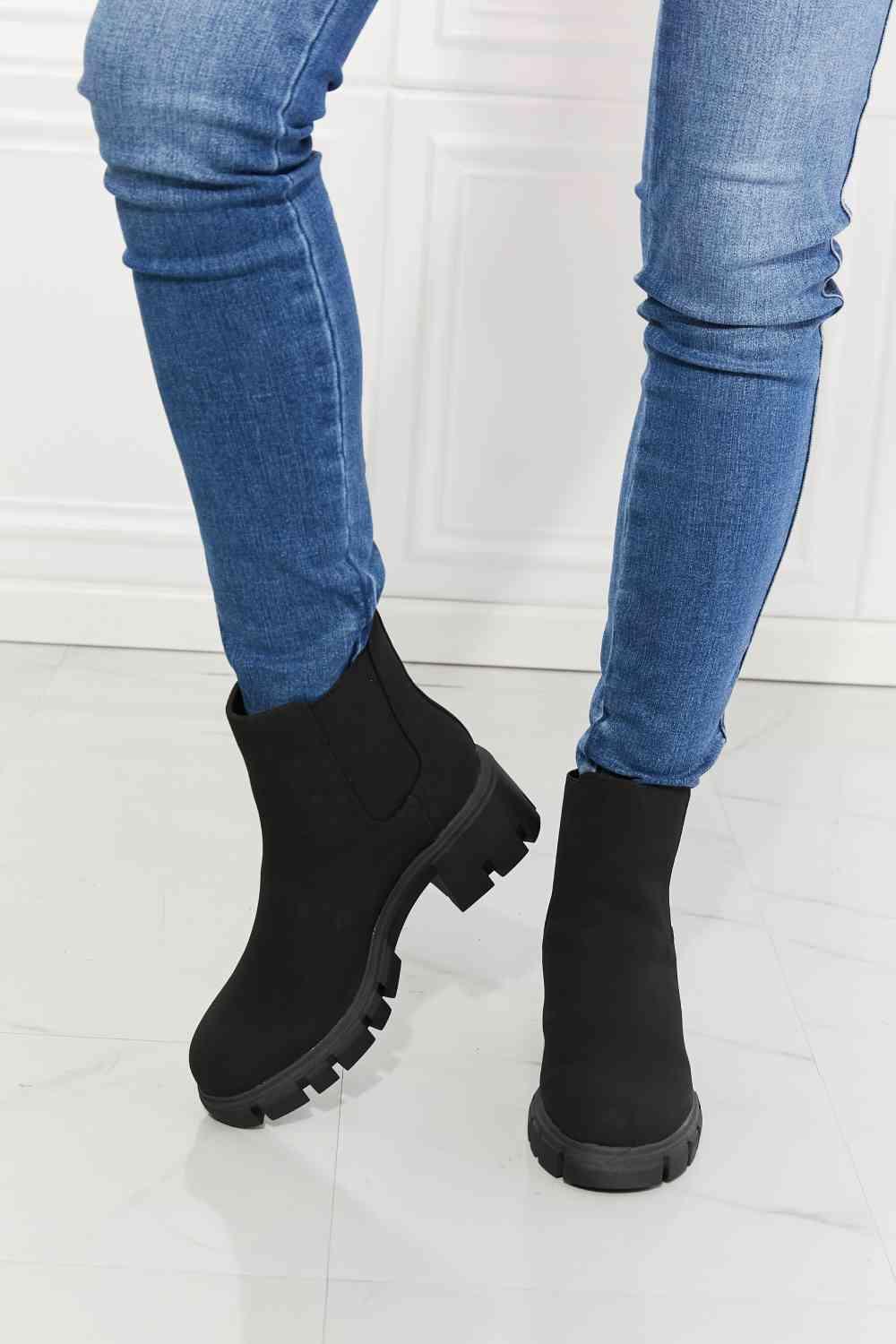 MMShoes Work For It Matte Lug Sole Chelsea Boots in Black - Boots